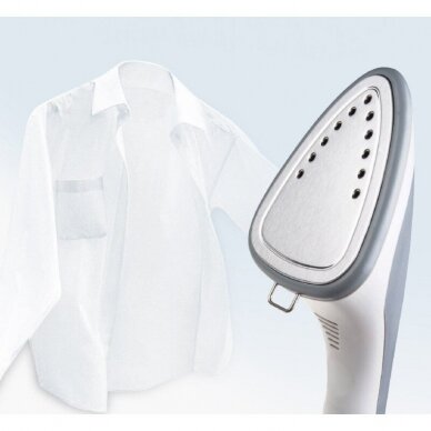 A device for ironing with hot steam ZY68GS 1